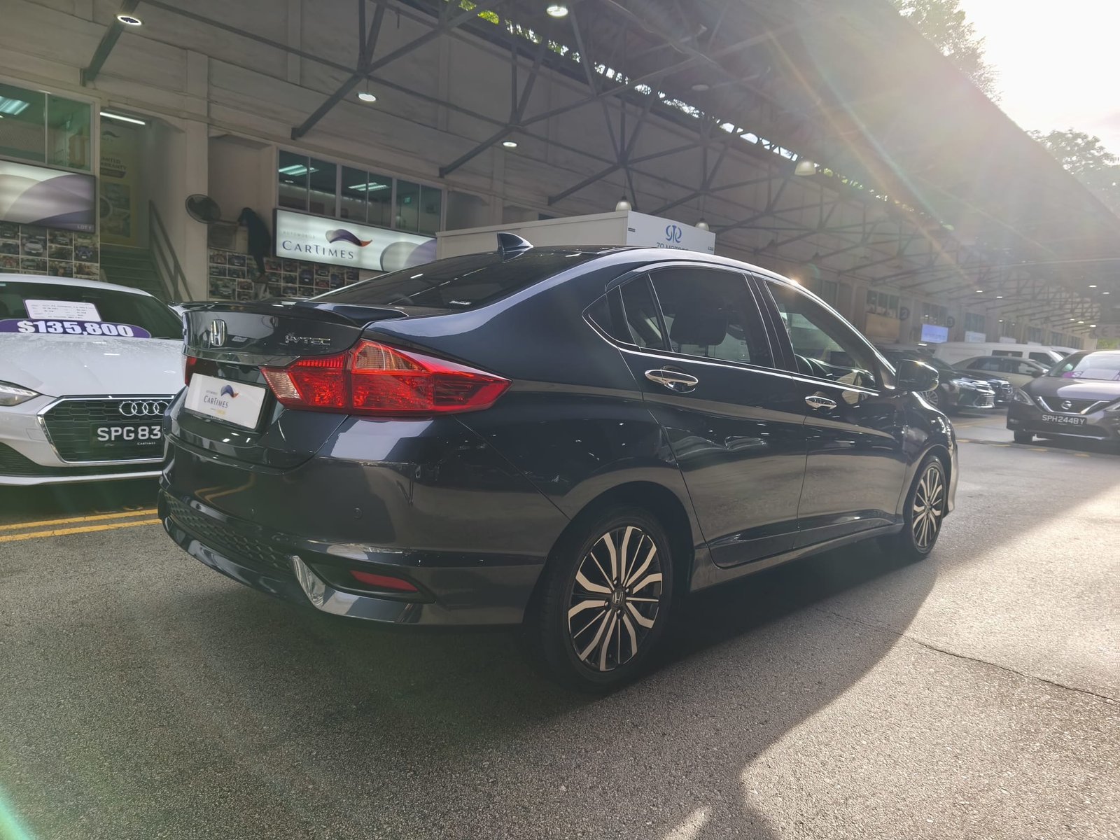 Honda City 1.5 SV photo 2